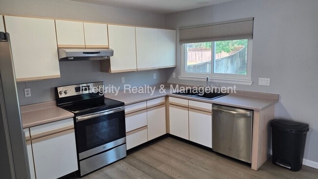 Building Photo - 5056 Weeping Willow Cir