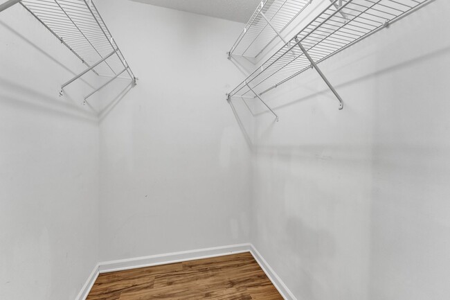 Building Photo - 3 Bedroom Brick Front Carraige Downs Townhome In Desirable Apex