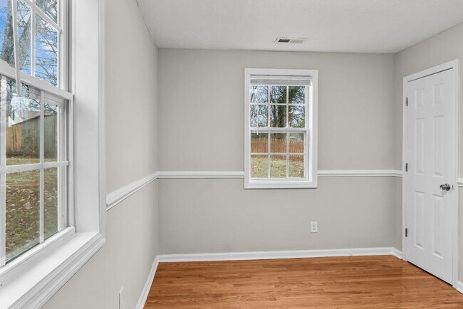 Building Photo - Cozy 3bd/2bth Cottage in Alcoa!