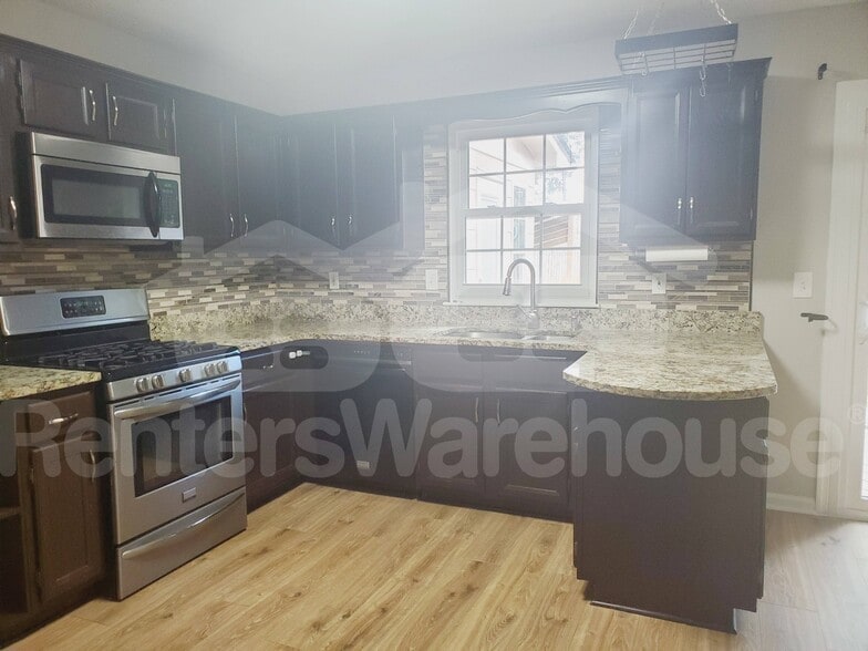 Building Photo - 1020 Towne Manor Ct NW