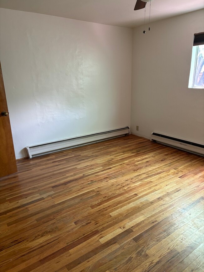 Master - 2001 Crestview Dr