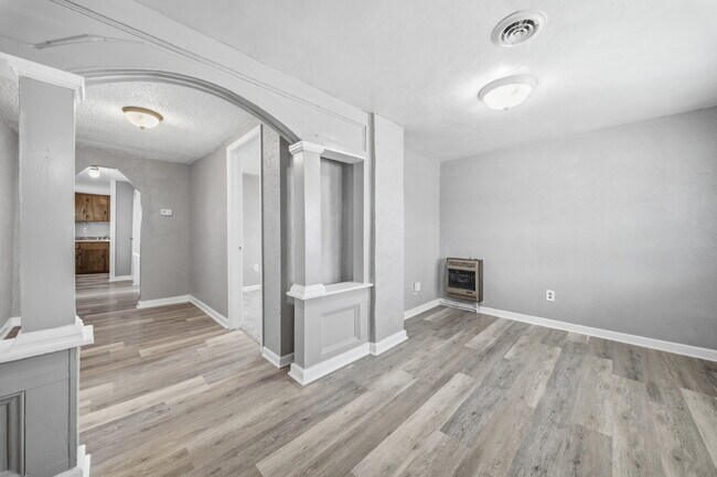 Building Photo - ADORABLE 3 BED, 1 BATH HOUSE FOR RENT IN NORFOLK