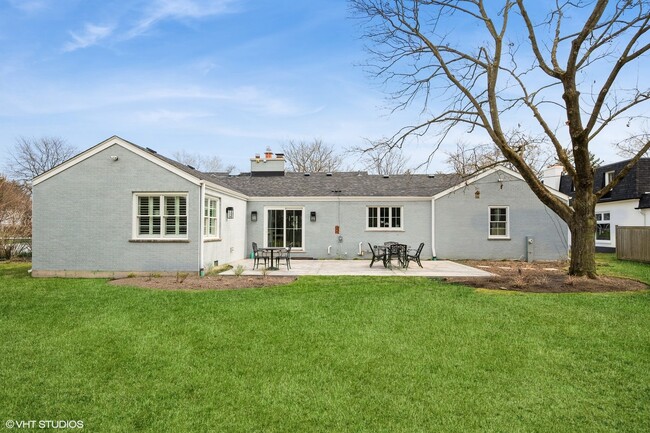 Building Photo - 580 N Happ Rd