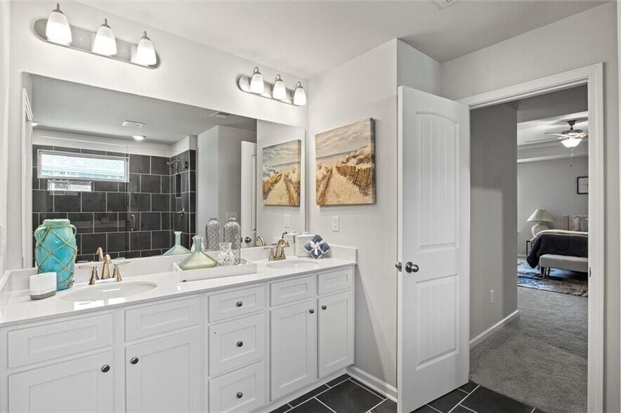 Building Photo - 213 Chiswick Lp