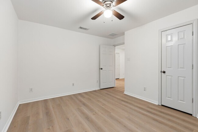 Building Photo - 5315 Barleycorn Ln