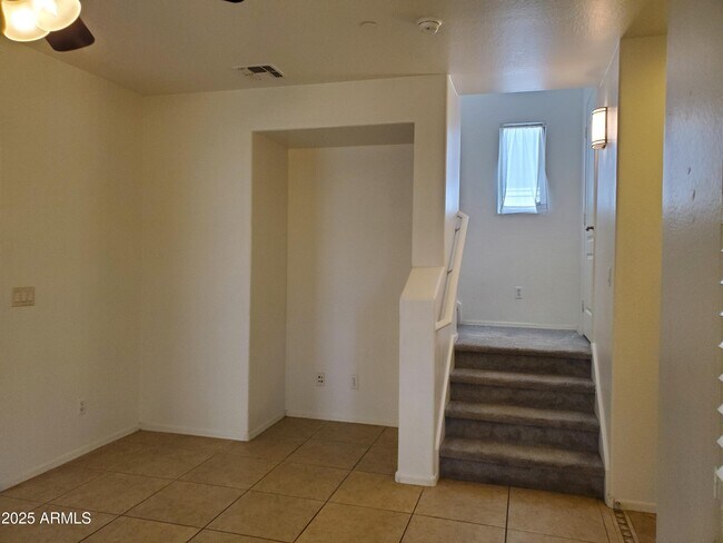 Building Photo - 20672 W White Rock Rd