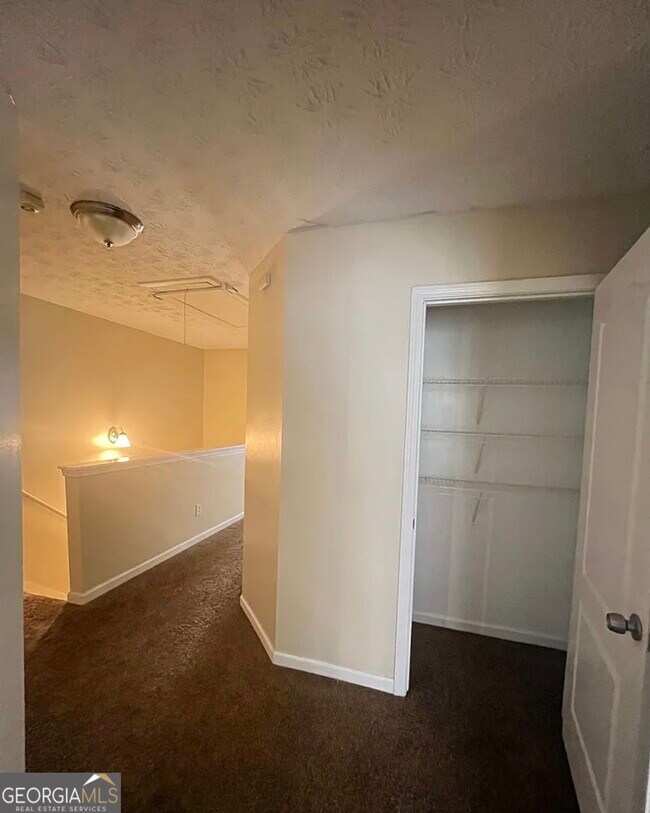 Building Photo - 703 Georgetown Ct