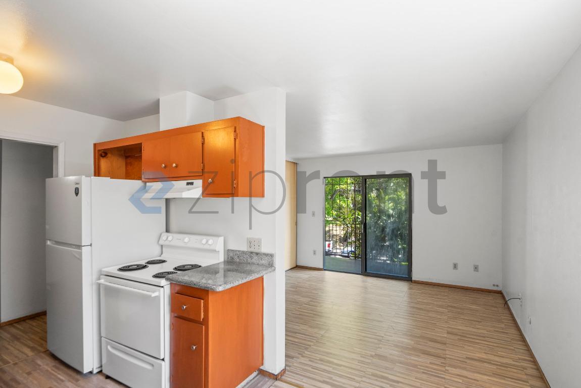 Building Photo - Unit 1