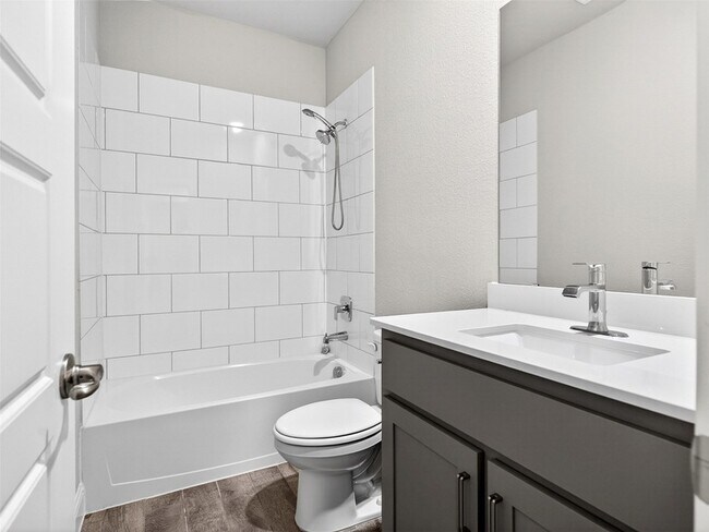 Building Photo - 2504 Wren Ln