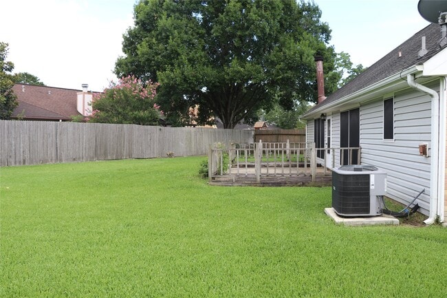 Building Photo - 414 Windhollow Cir