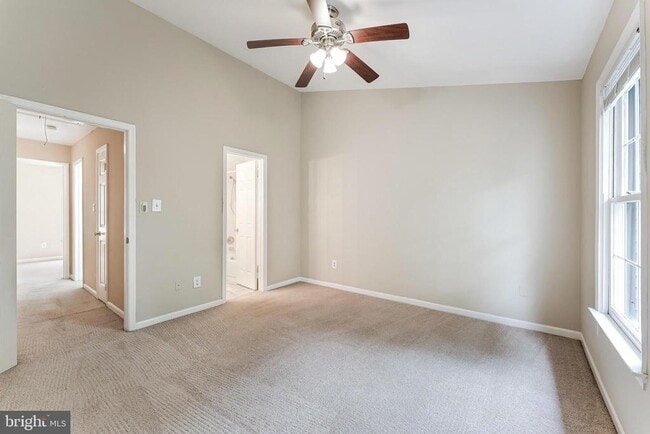 Building Photo - 8475 Canyon Oak Dr