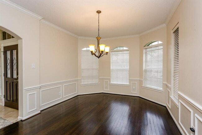 Building Photo - 2611 Oxhill Ct