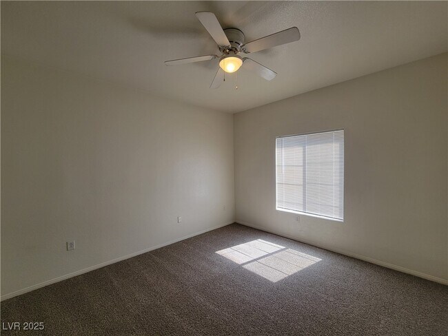 Building Photo - 3822 Ormond Beach St