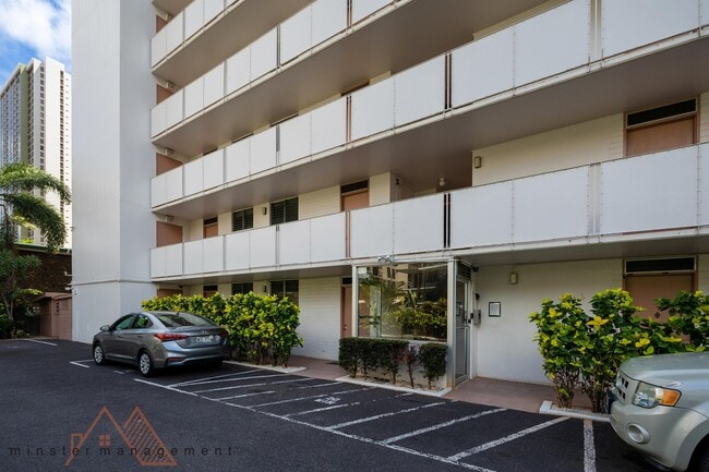 Building Photo - 225 Lili?uokalani Ave