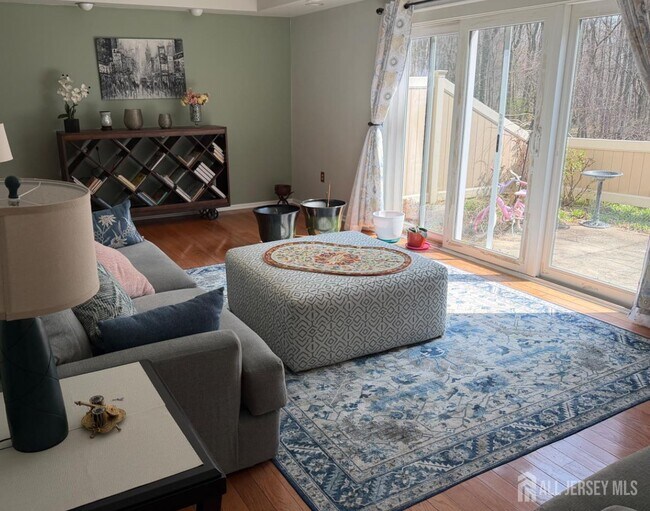 Building Photo - 56 Thoreau Dr