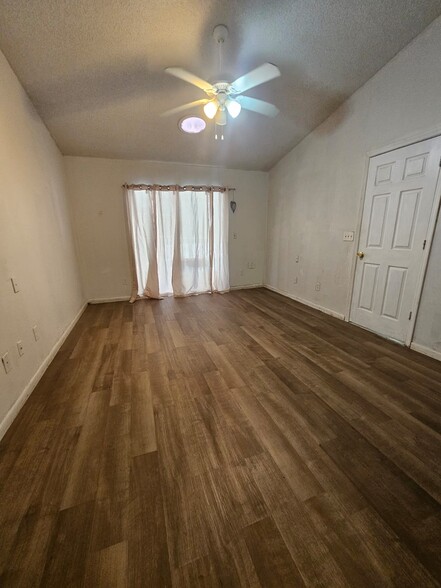 Building Photo - 5385 Aeolus Way