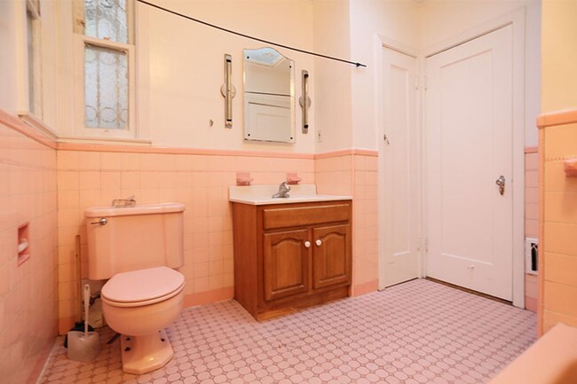 Building Photo - OPEN HOUSE: Sunday (5/4) 3:30-4:00pm Nob H...