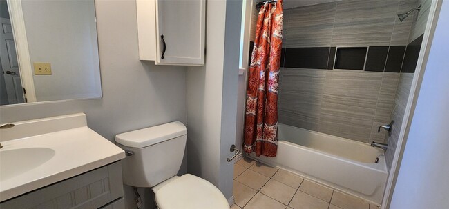 Building Photo - 2527 Meandering Trail