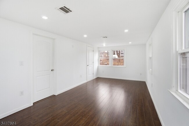 Building Photo - 67 Nolans Point Rd