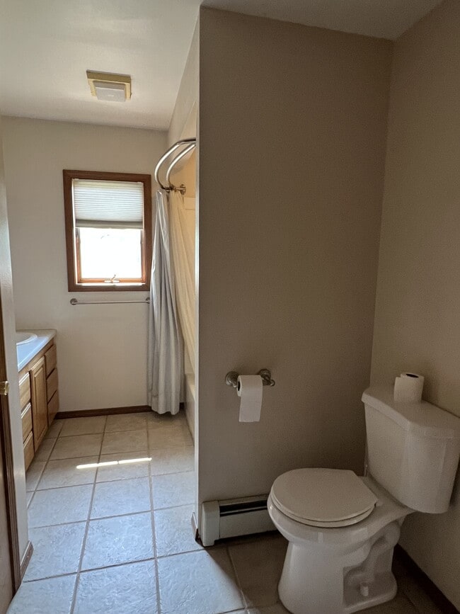 Building Photo - 4090 Bobcat Dr