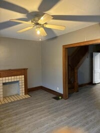 Building Photo - 548 S Diamond St