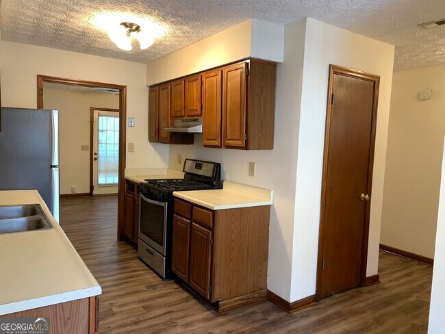 Building Photo - 1107 Booth Ct SW