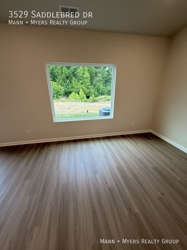 Building Photo - 3529 Saddlebred Dr