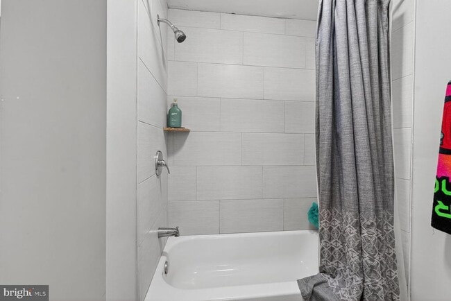 Building Photo - 9824 Old Fort Rd