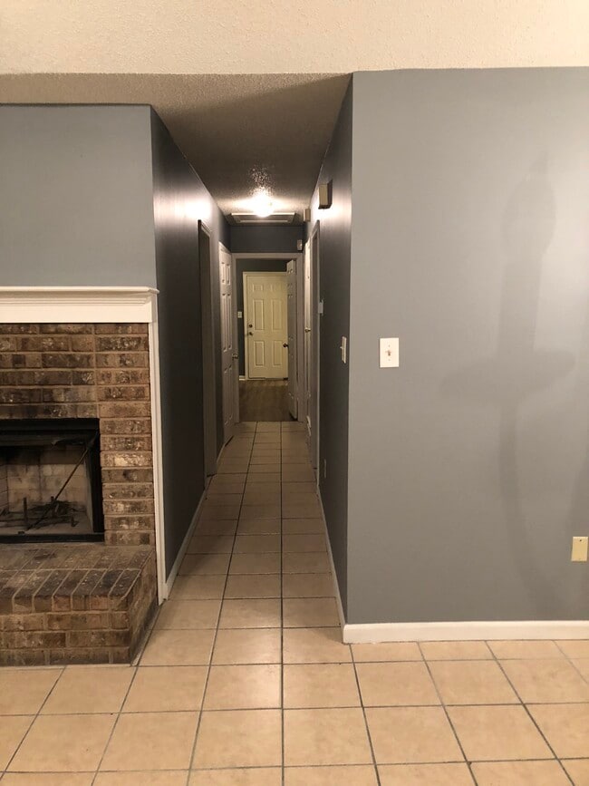 Building Photo - 5495 Emerald Hills Dr