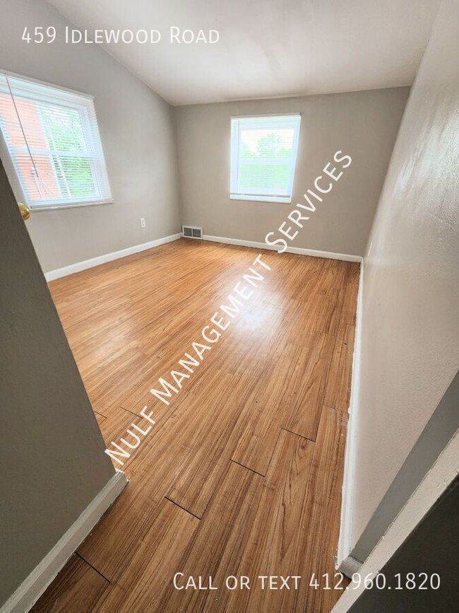 Building Photo - 459 Idlewood Rd