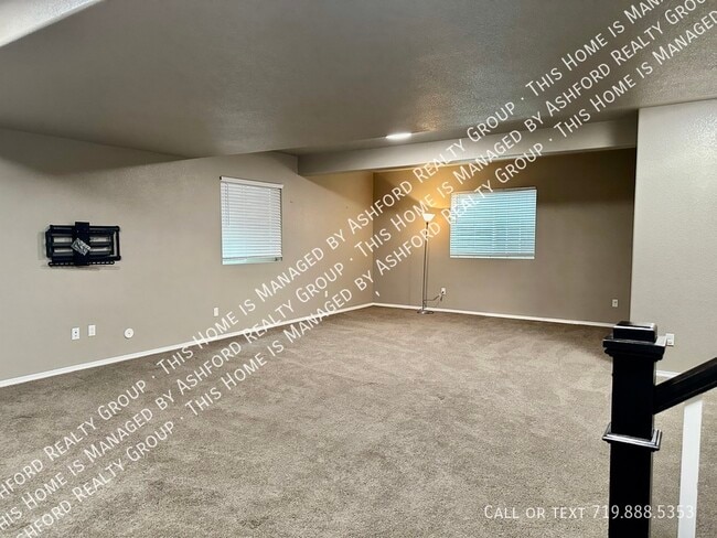 Building Photo - 2515 Hannah Ridge Dr