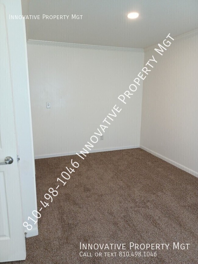 Building Photo - 1121 W Buder Ave