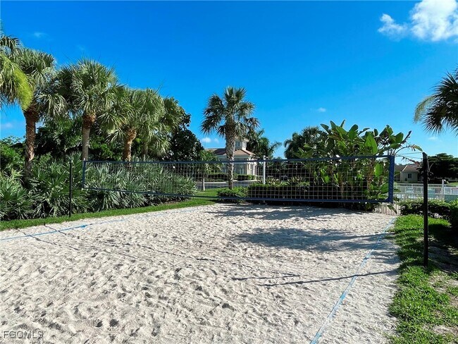 Building Photo - 15459 Laguna Hills Dr