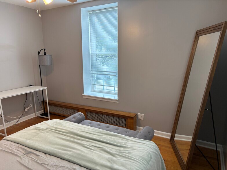 Building Photo - 9706 Metropolitan Ave