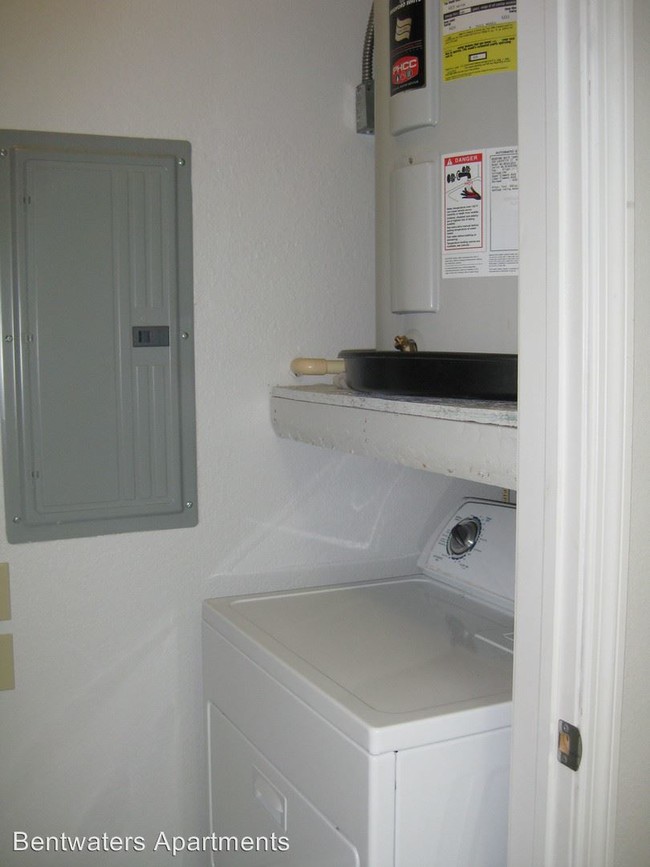 Building Photo - 2 br, 2 bath Apartment - 420 Bentwaters Ave
