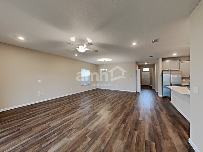 Building Photo - 43 Spruce Pt