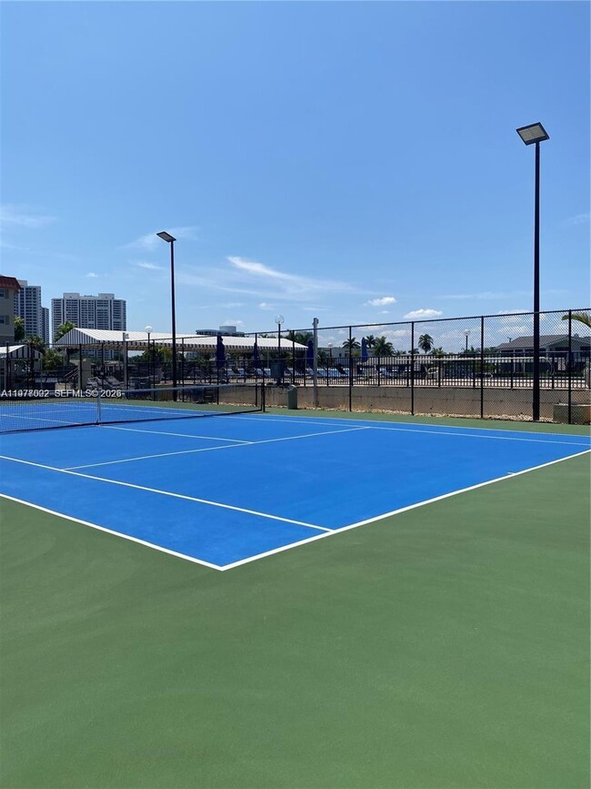 Building Photo - 2049 S Ocean Dr