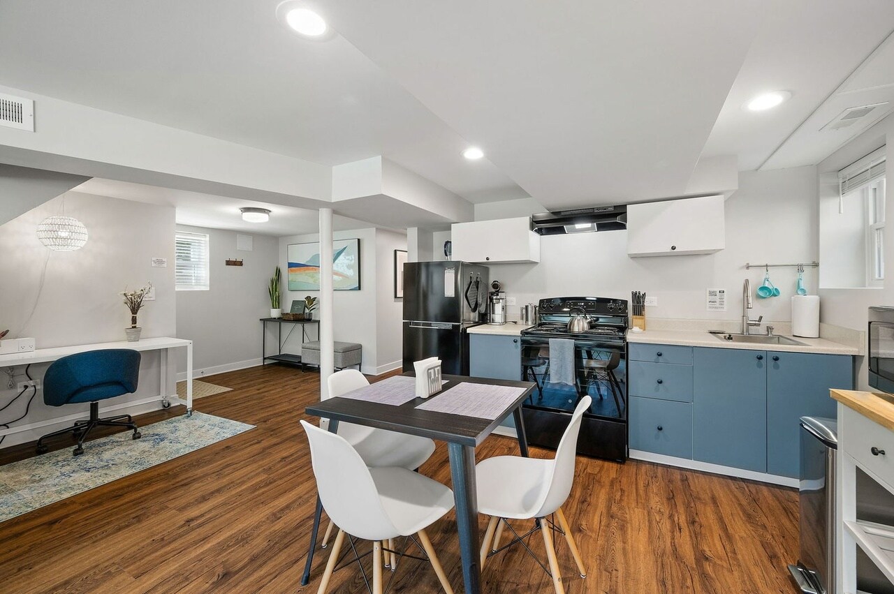 Building Photo - 318 Custer Ave