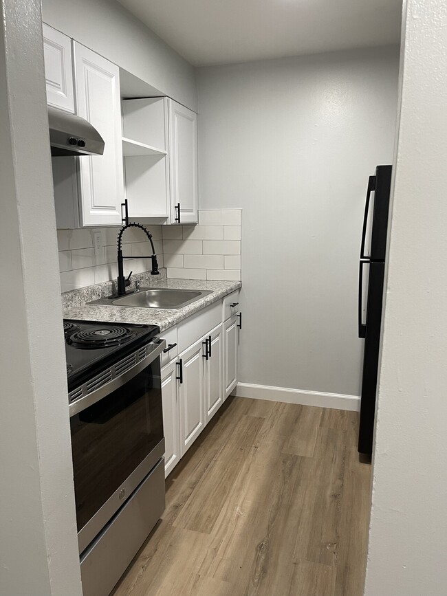 Building Photo - Main Street Milford Apartments LLC