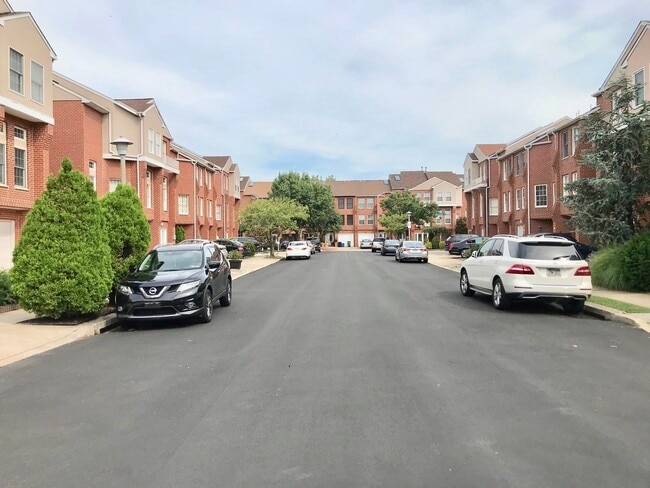 Building Photo - RARELY OFFERED IN PACKER PARK 3BR/2.5BA HOME w/Garage, Patio & Deck!