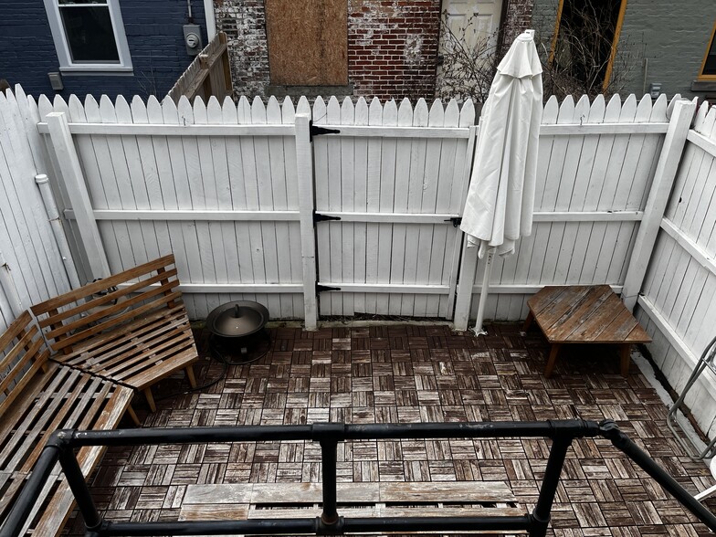 Back Patio - 5210 Dearborn St