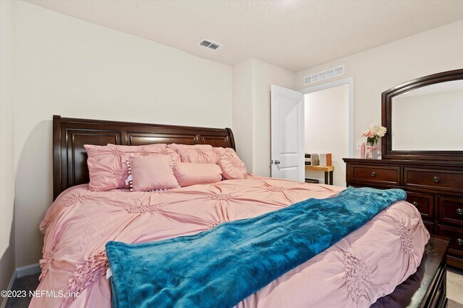 Building Photo - 5893-A Creekside Cir