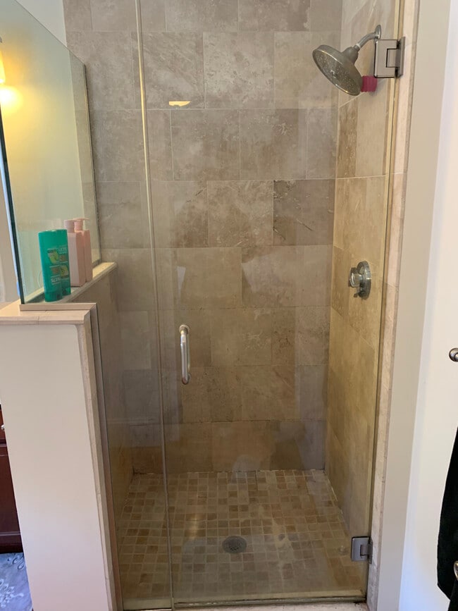 Building Photo - 212 L St