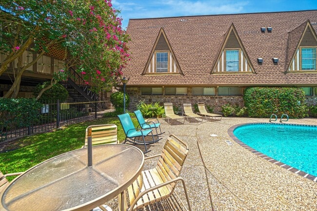 Building Photo - 2574 Marilee Ln