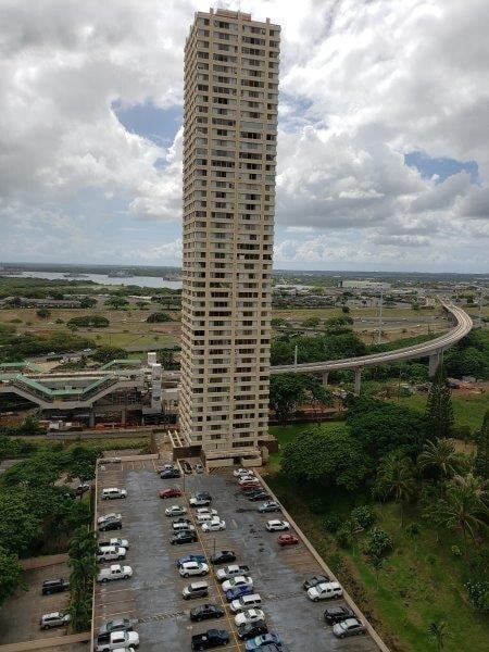 Building Photo - Century Park Plaza Condo - 1 bedroom, 1 bath, 1 parking - Avail 09/01/2026