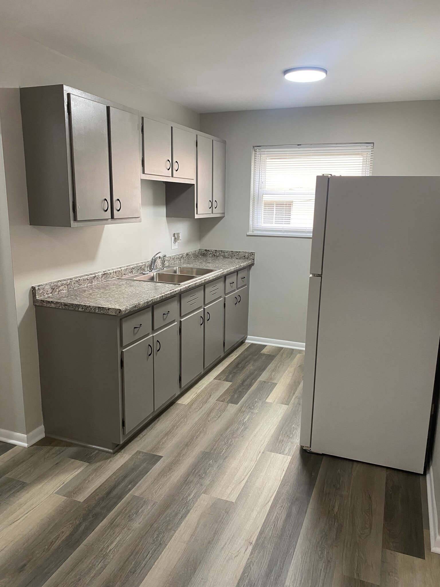 Building Photo - 3608 Schwartze Ave