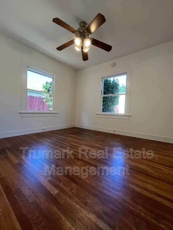 Building Photo - 1887 Monte Vista St