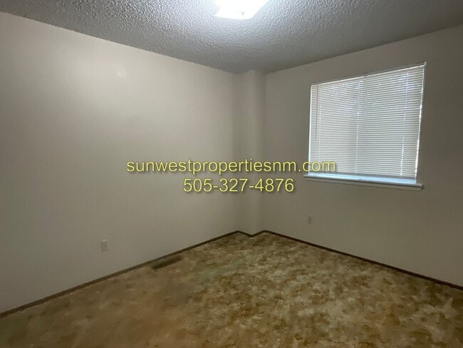 Building Photo - 1631 N Farmington Ave