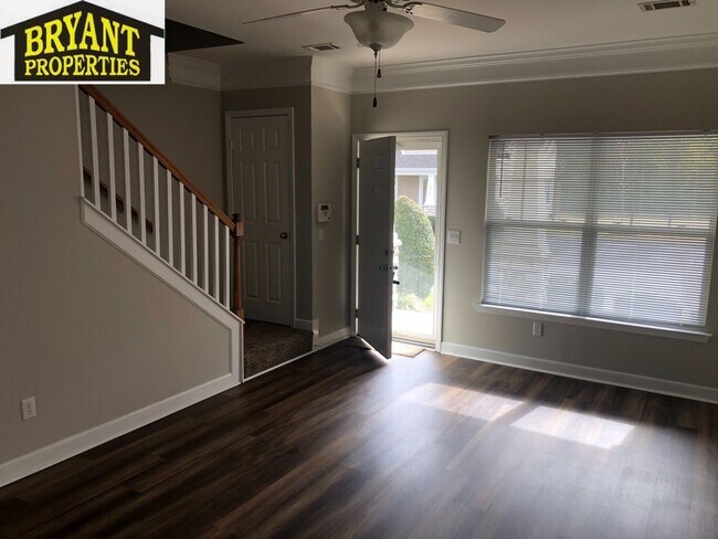 Building Photo - Nashville - 2 Bedroom Condo 2.5 Baths 37214