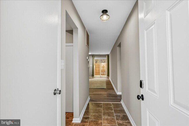 Building Photo - 16294 Taconic Cir